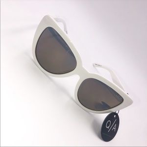NWT Quay Cat Eye Sunglasses